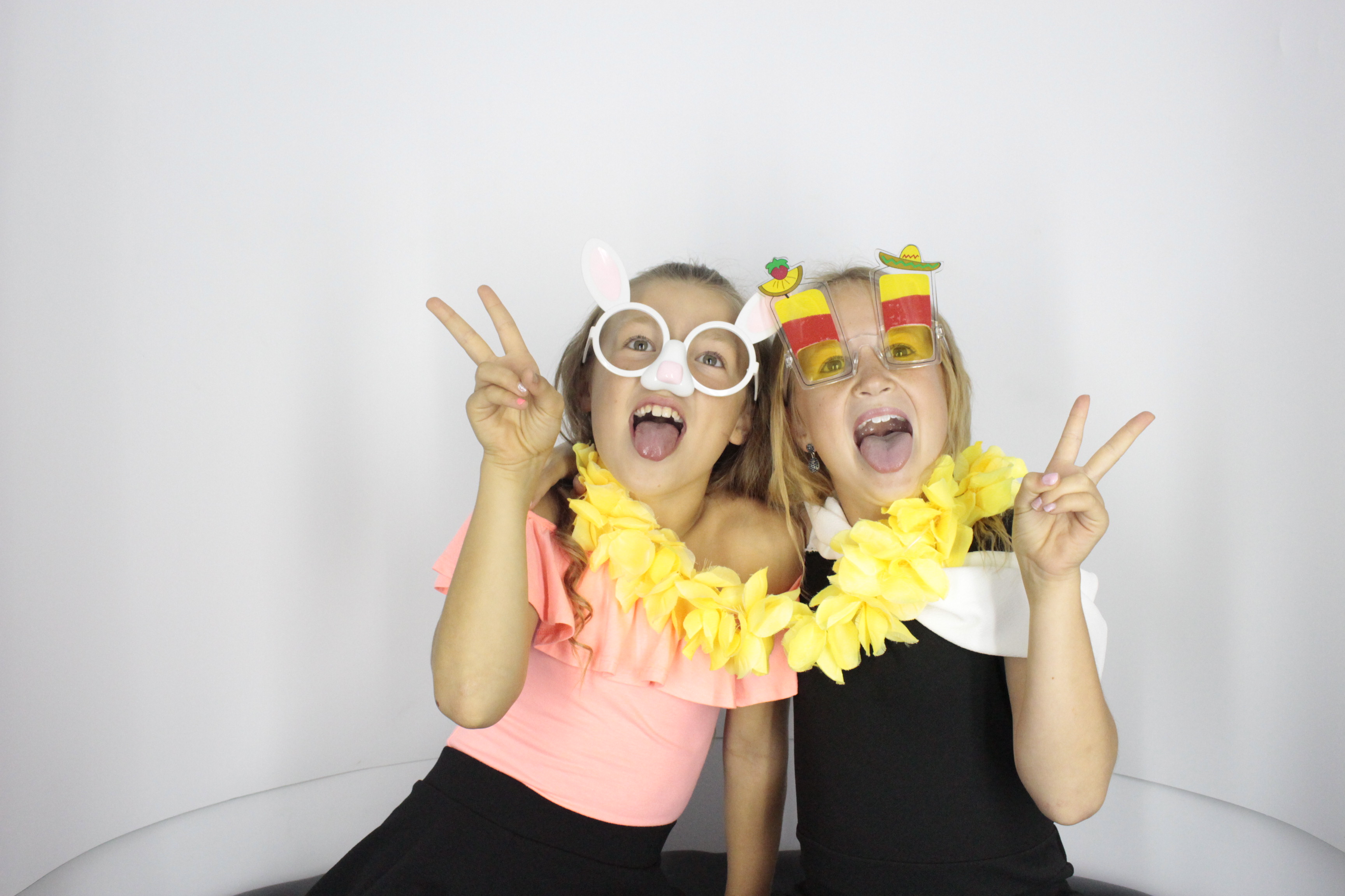  Heather & Daniel's Wedding | View more photos from the event at gallery.myphotoboothexperience.co.uk/u/MyPhotoBoothExperienceLtd/Heather-Daniels-Wedding